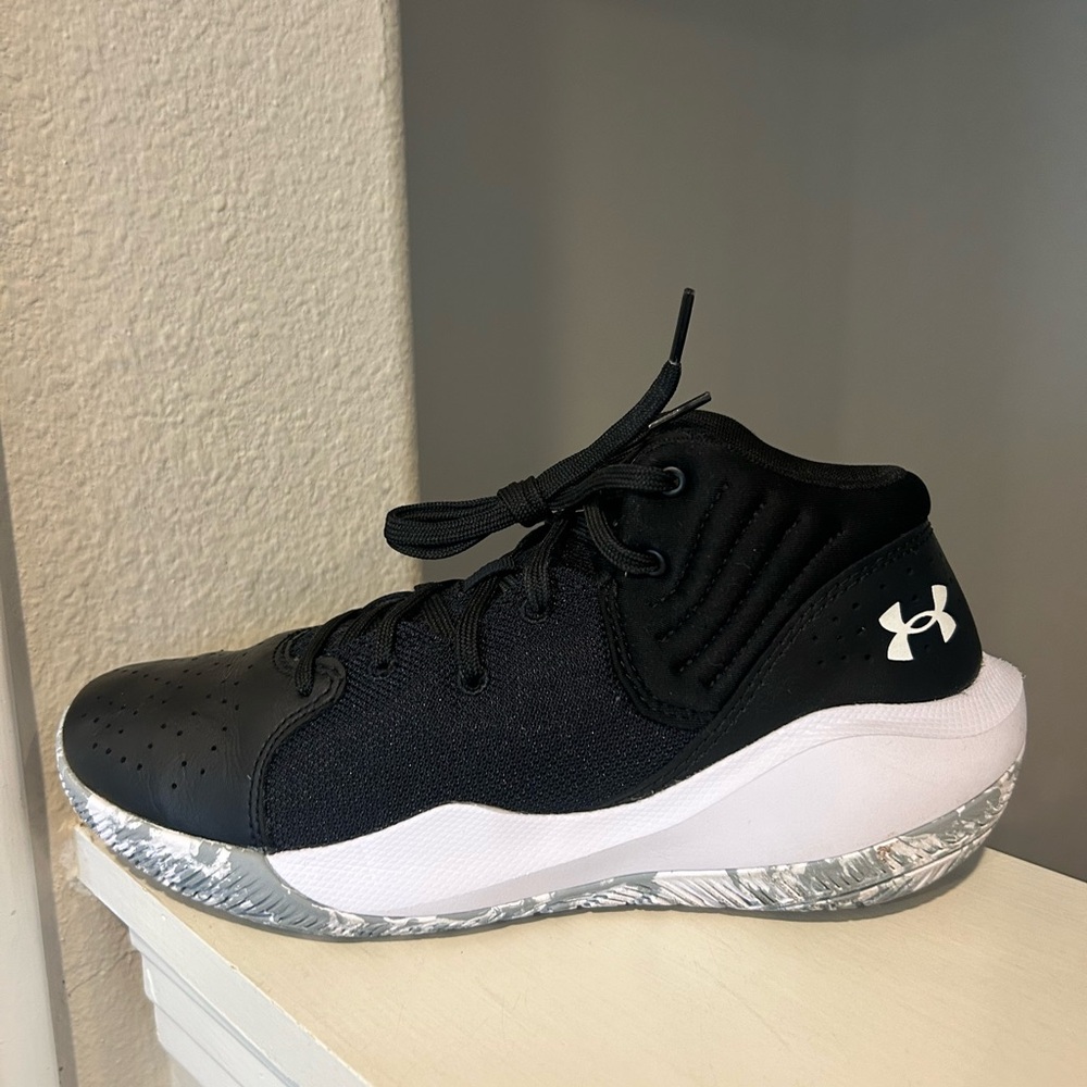 Under Armour Jet '21 Basketball Shoes 3024794-001 Size 6.5 Y Or Women’s Size 8. - Picture 4 of 9